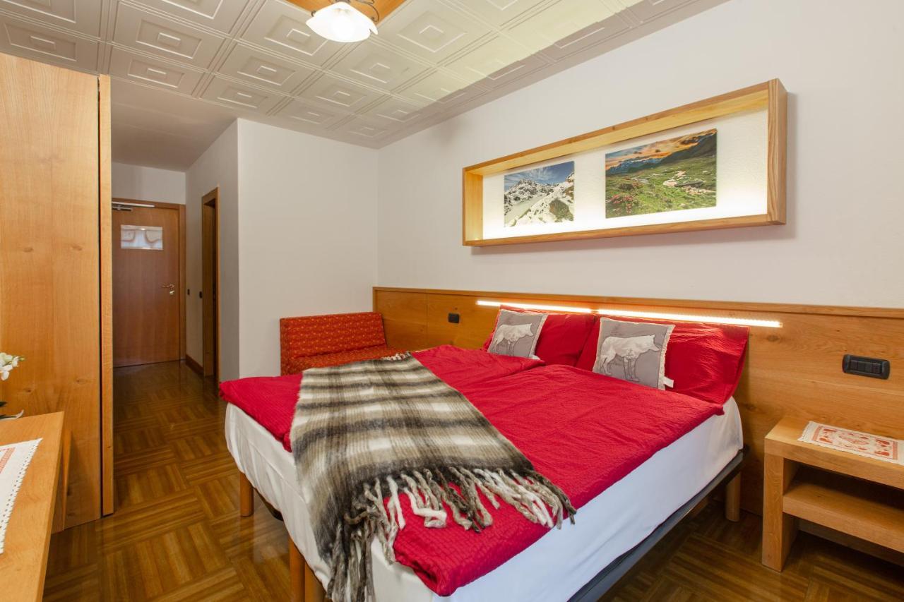 Hotel Biancospino Lanzada Buitenkant foto