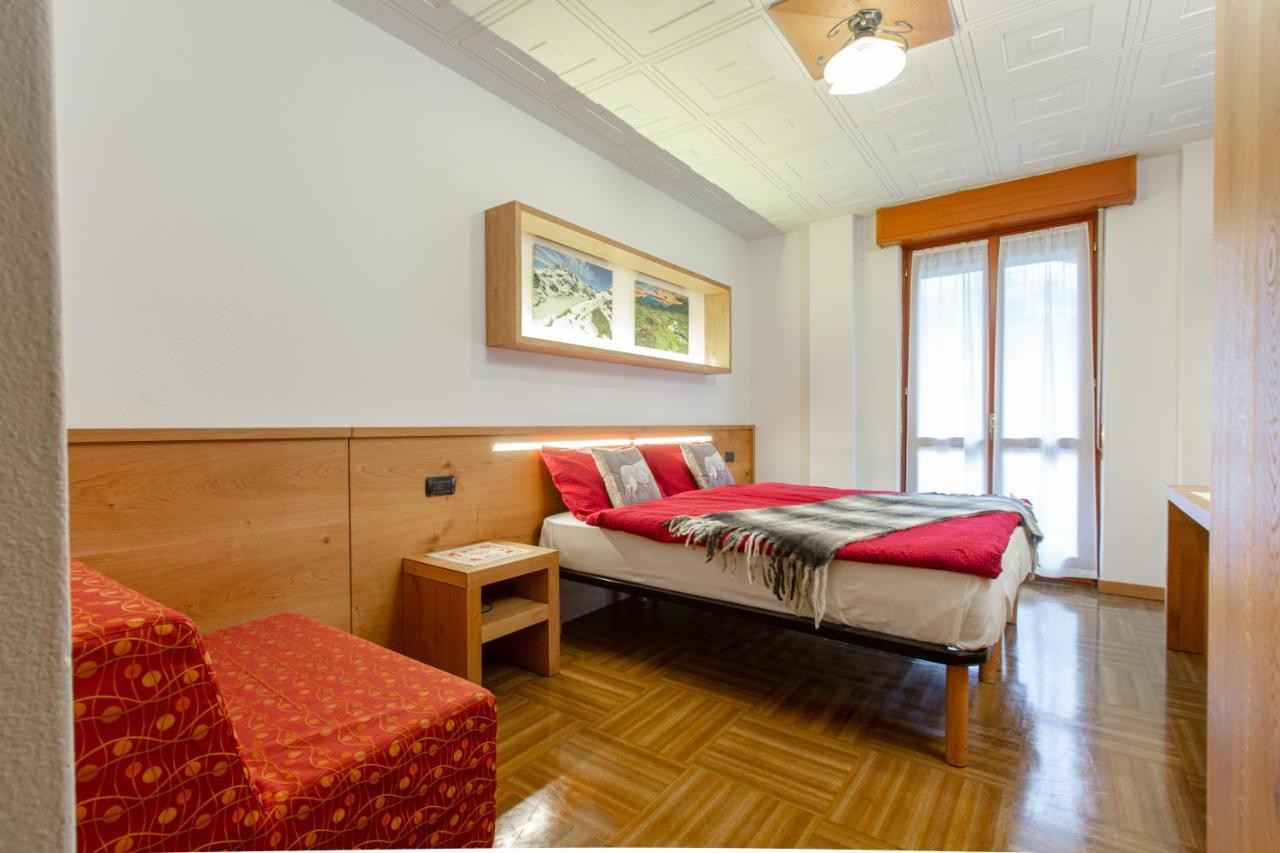 Hotel Biancospino Lanzada Buitenkant foto