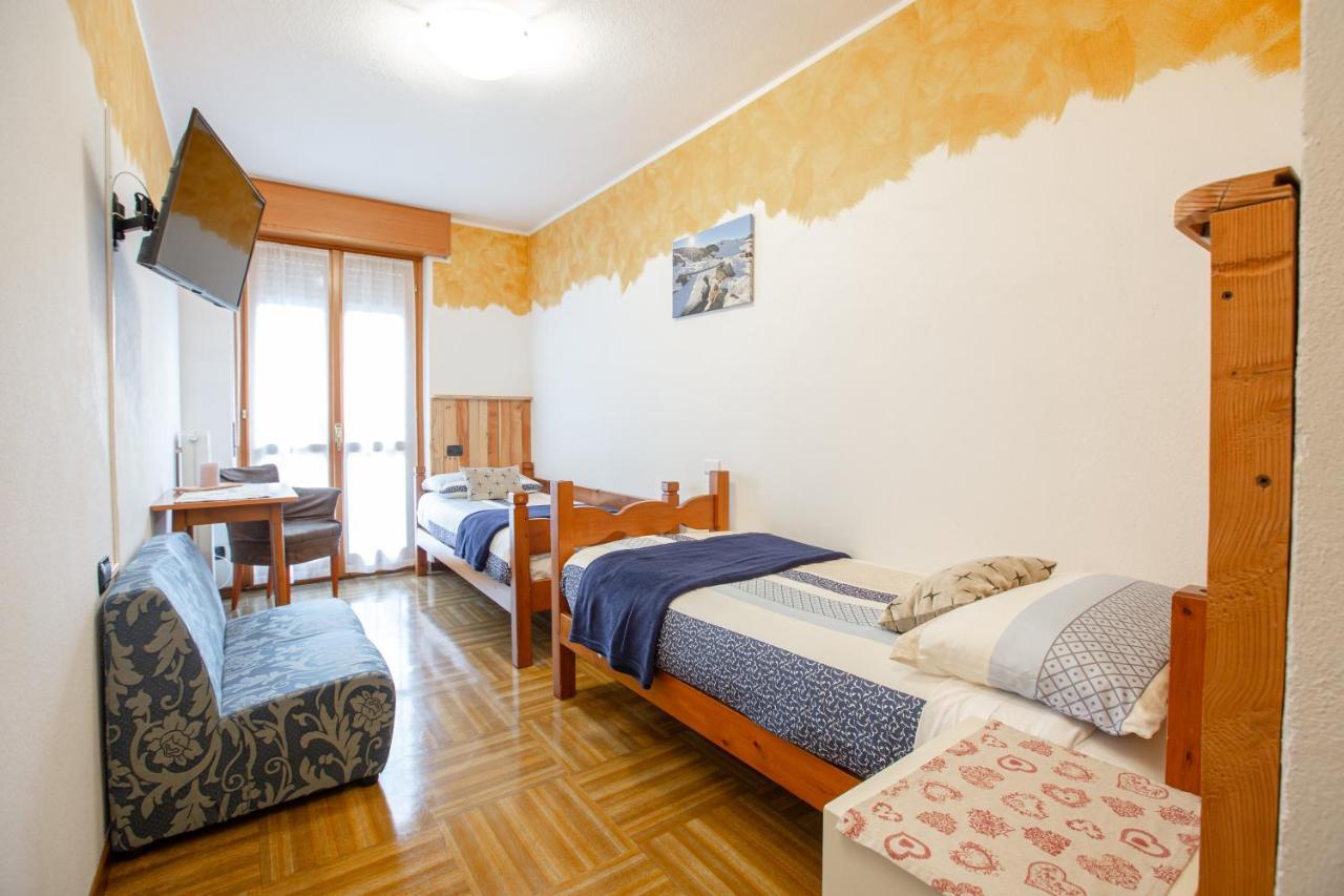 Hotel Biancospino Lanzada Buitenkant foto
