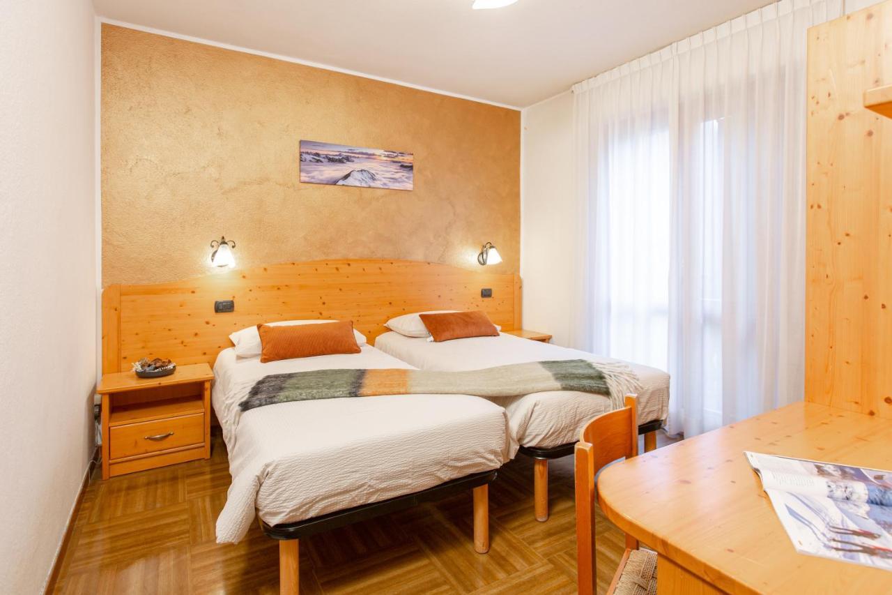 Hotel Biancospino Lanzada Buitenkant foto